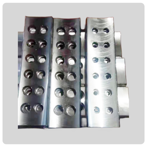 動(dòng)力頭驅(qū)動(dòng)鍵板