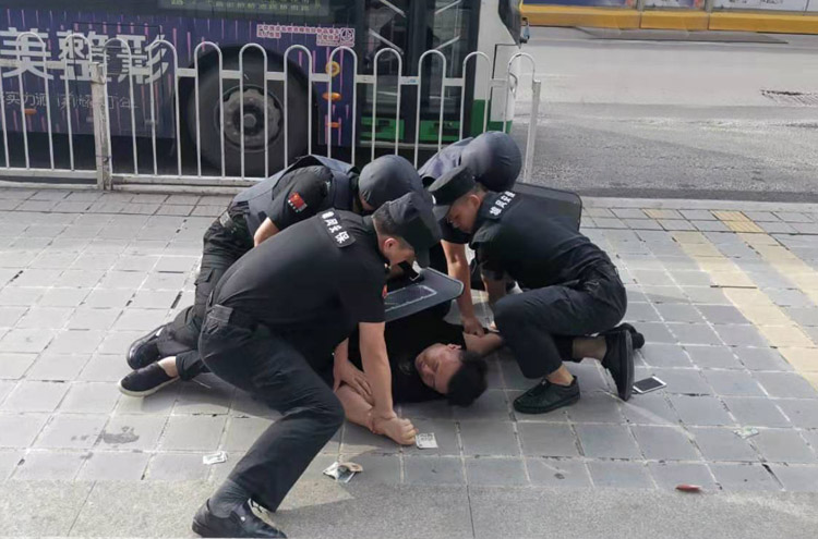 �����T��ͻ�l(f��)�¼����ܽٳֺ��ˆT���ȵĳ��R